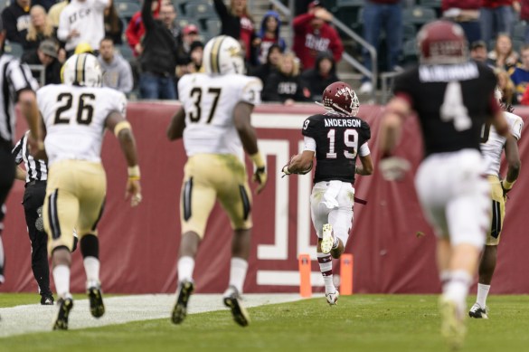 Robbie Anderson really returns today. In honor of that, here was our April Fool's Story of a year ago. Click on Robbie making complete fools  of UCF to read. 