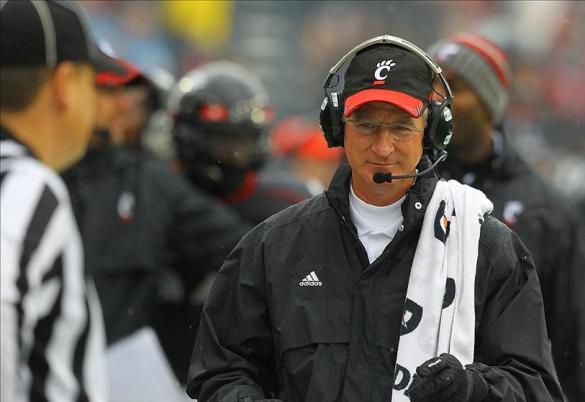 Tommy Tuberville coolly counted down the seconds with his glove to call timeout at the appropriate times to beat Temple yesterday, a stark contrast to his counterpart.  