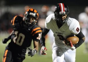 Patrick Anderson scores on a halfback touchdown pass (remember those?) against Beaver Falls.