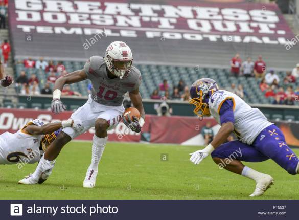 chester-pennsylvania-usa-6th-oct-2018-temples-sean-ryan-7-in-action-during-the-game-against-ecu-at-lincoln-financial-field-in-philadelphia-pennsylvania-credit-ricky-fitchettzuma-wirealamy-live-news-PT5537